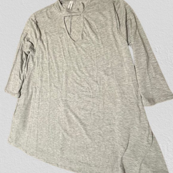 Grey Keyhole Dress  (2) - Picture 5 of 8